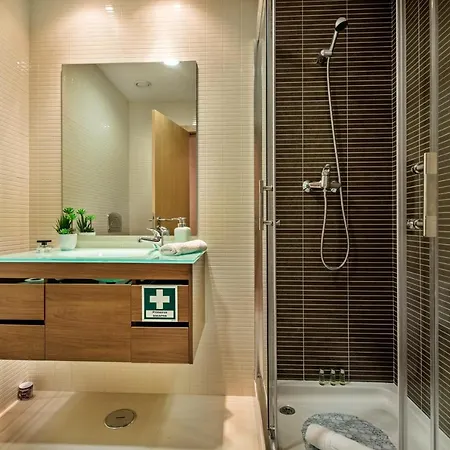 Апартаменты Sunset Olhao- Modern 3 Bed Luxury With Rooftop Pool