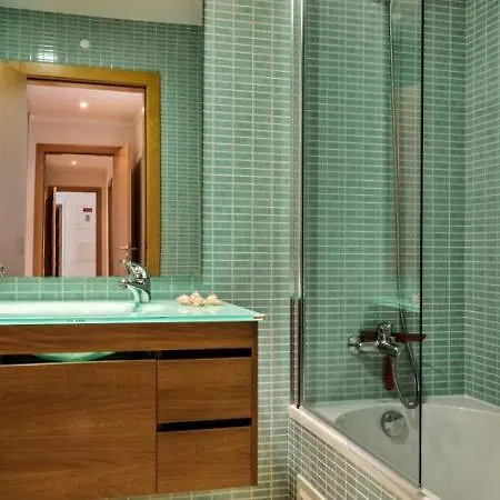 Sunset Olhao- Modern 3 Bed Luxury With Rooftop Pool Апартаменты *